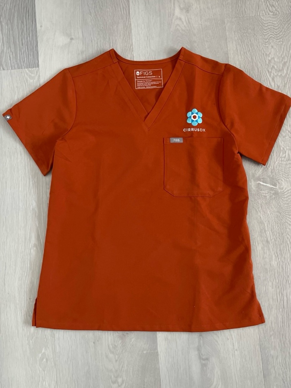 FIGS CASMA SCRUB TOP SHORT SLEEVE BROWN SHIRT WOMENS SMALL